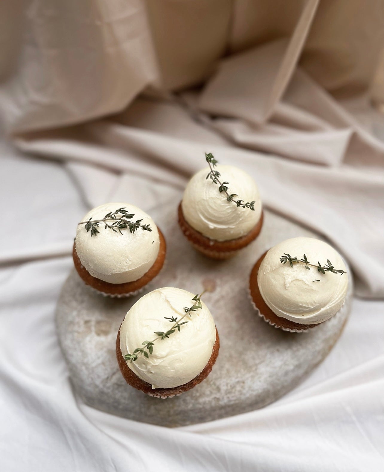 thyme & vanilla cupcakes