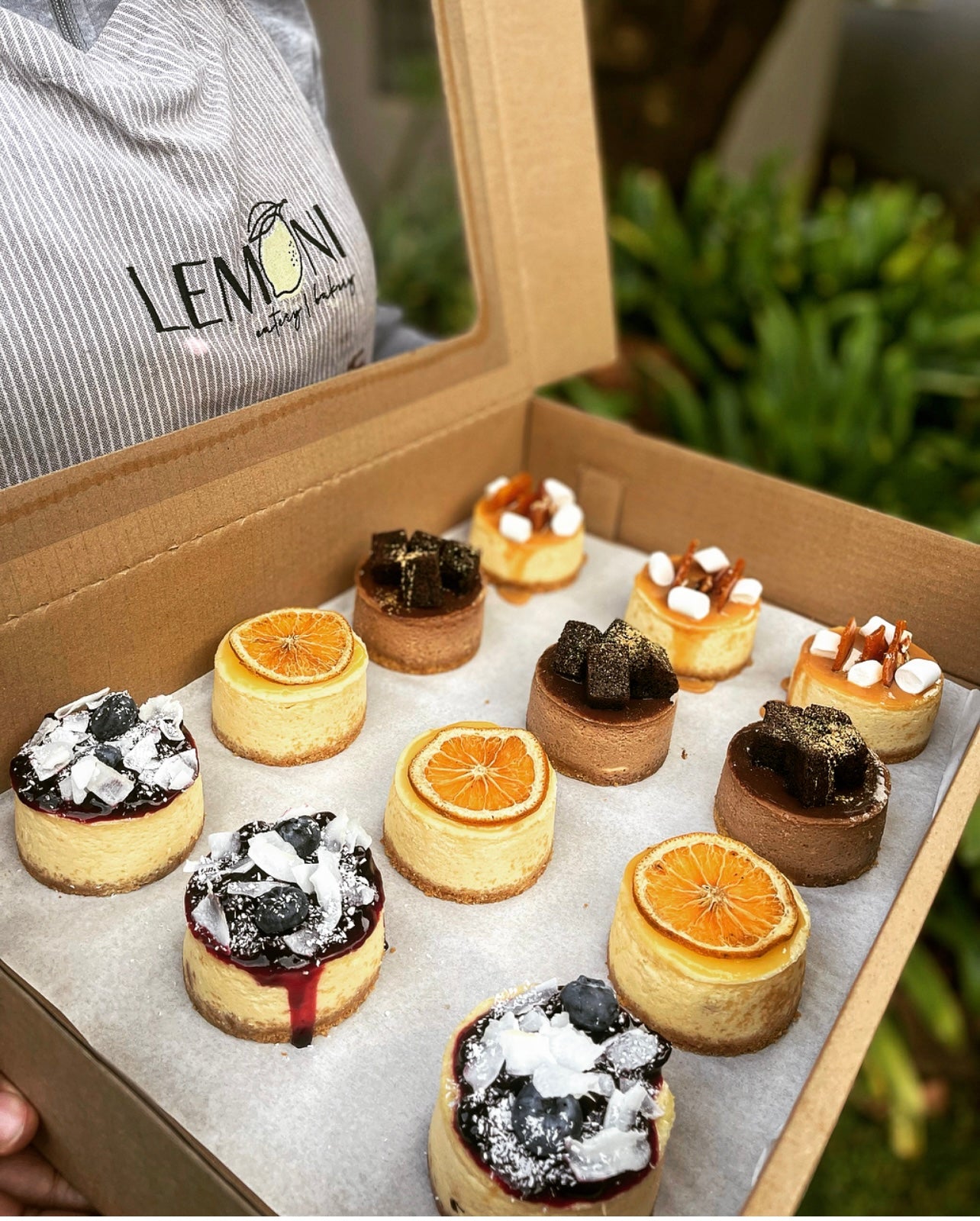 Dozen 7cm Cheesecake Box